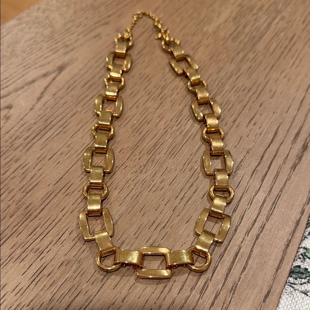 Ann Taylor Gold Chain Necklace